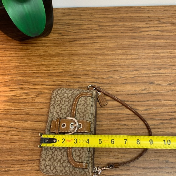 Coach - Purse - Picture 8 of 11